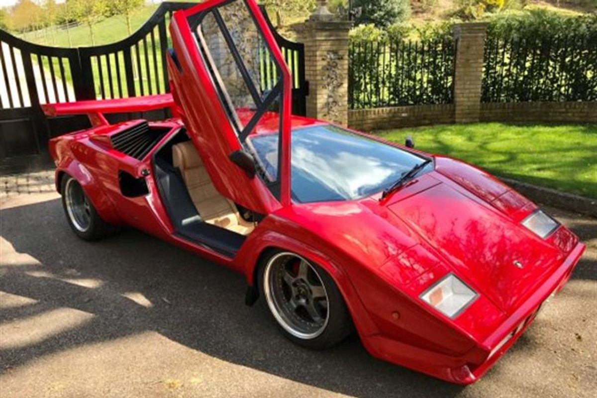 Lamborghini Countach 5000S Evocation at CCA June Classic Car & Watch Auction