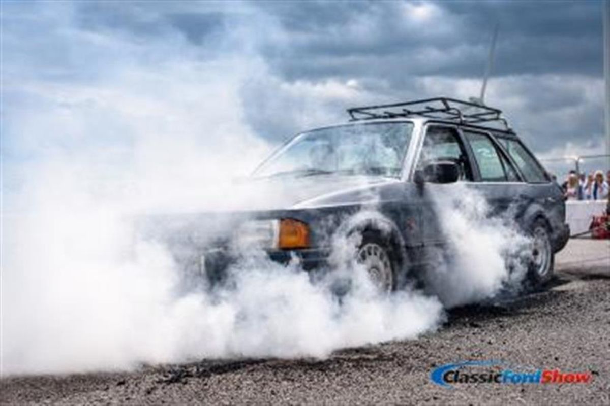 Fords as far as the eye could see at Classic Ford Show