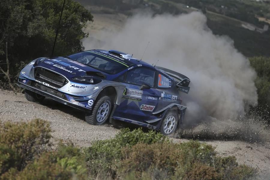 Tanak takes the lead on Rally Italia Sardegna, despair for Paddon