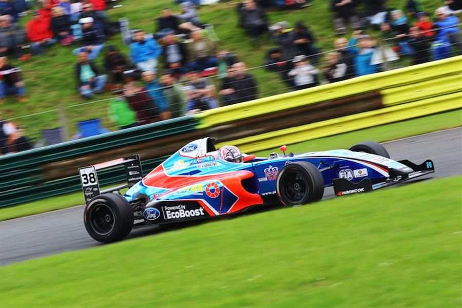 Jamie Caroline retains half time lead despite tough F4 outing at Crof