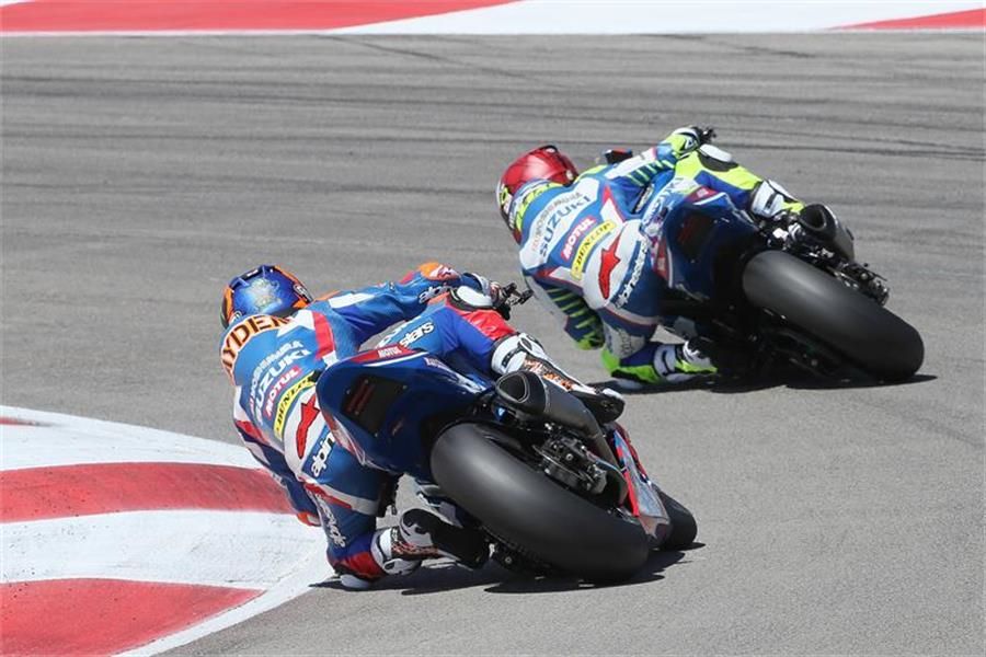 Yoshimura Suzuki GSX-R1000 1-2 AT MotoAmerica SBK