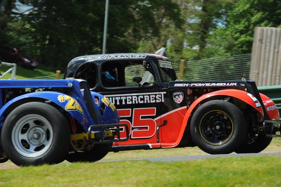 Legends Cars Championship ready to resume at Croft