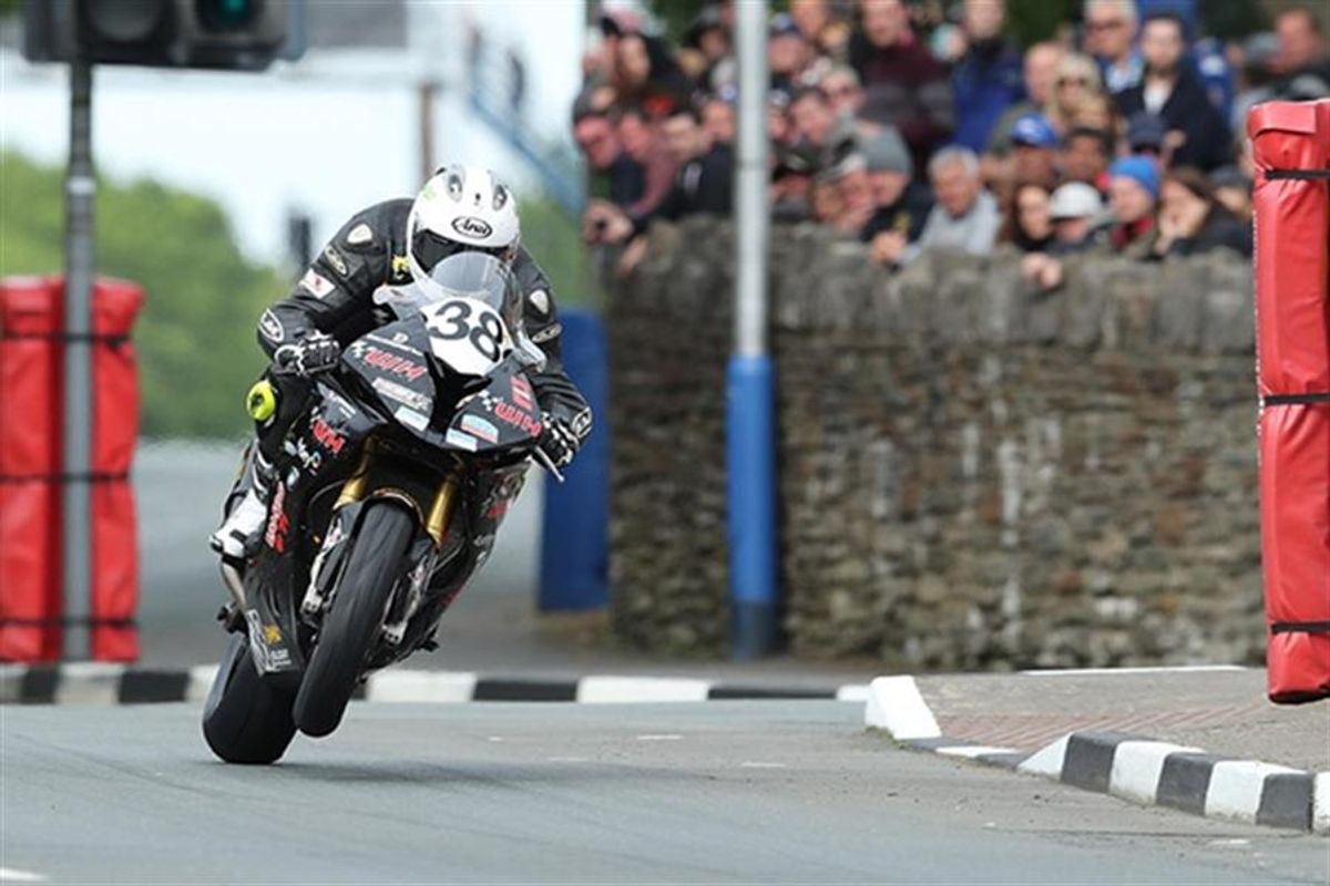 Herbertson joins Dunlop and Oversby for Classic TT races