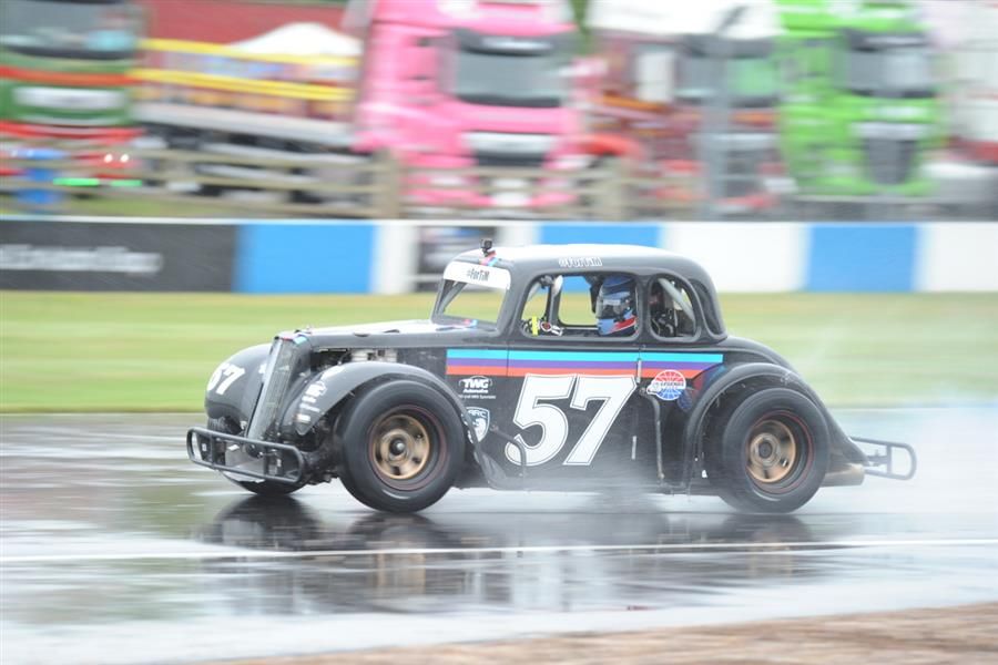 Ben Power returns to top of MRF Legends title chase at Donington