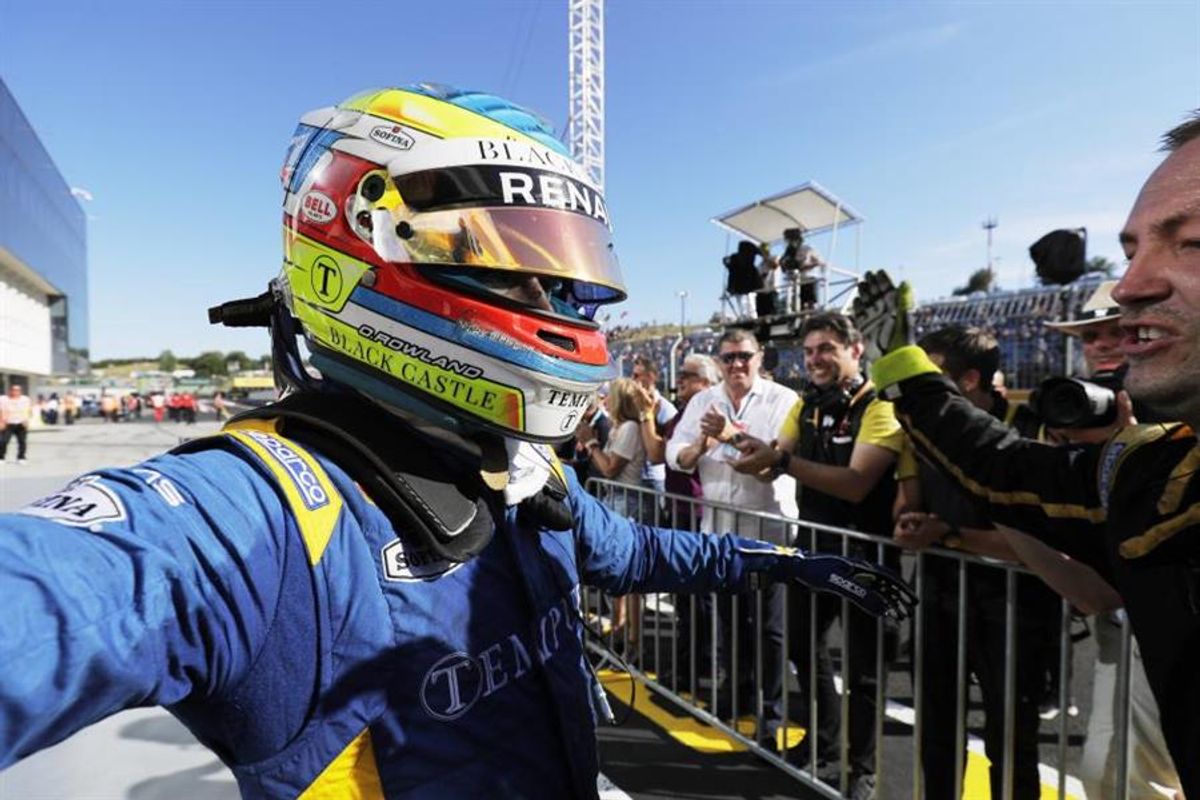 Oliver Rowland wins dramaric Hungaroring F2 Feature Race