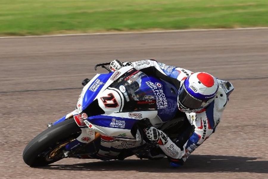 Dixon smashes Thruxton lap record for first Superbike pole position