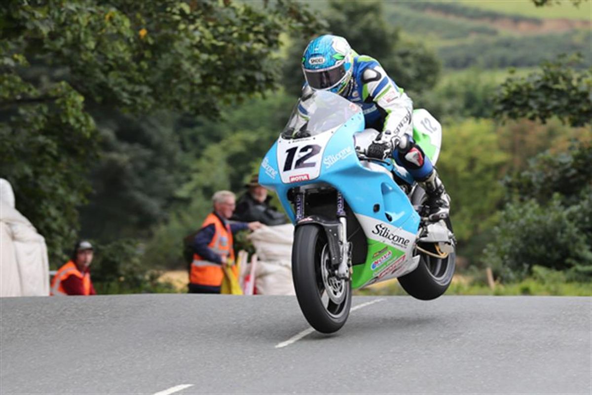 Dean Harrison and Silicone Engineering Racing target Classic TT success