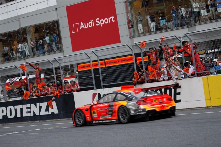 Super GT racer Walkinshaw stars at Fuji with maiden GT300 win