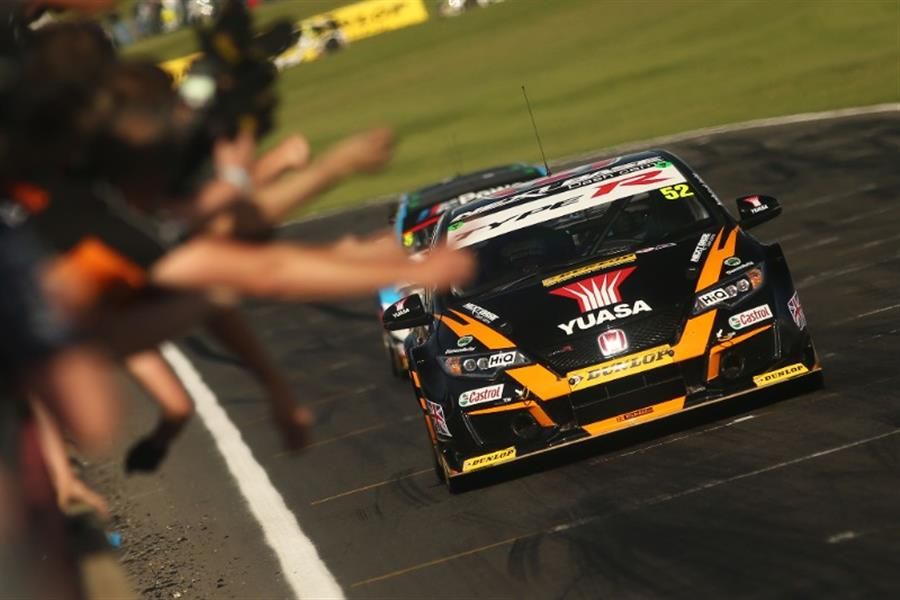 Gordon Shedden looking to star in front of Knockhill home BTCC crowd