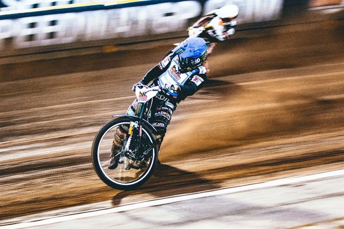 Zmarzlik wins Speedway thriller in Malilla