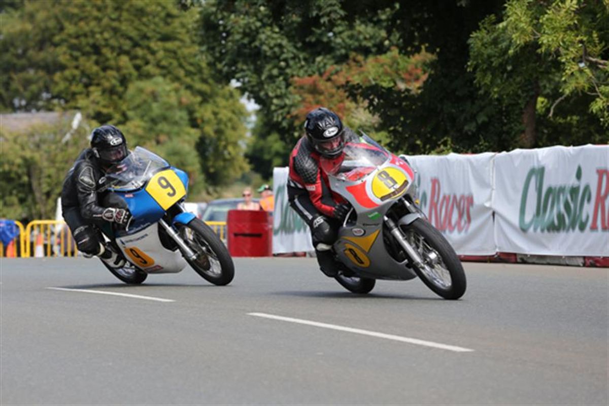 Michael Dunlop,Dean Harrison, Josh Brookes lead a star-studded entry for Senior Classic TT race