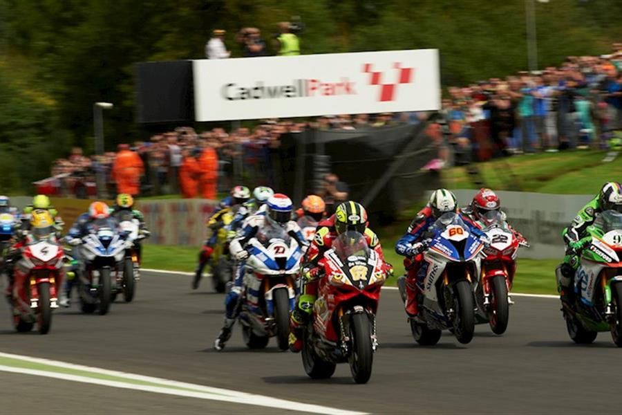 Haslam back to winning ways at Cadwell Park BSB Race 1