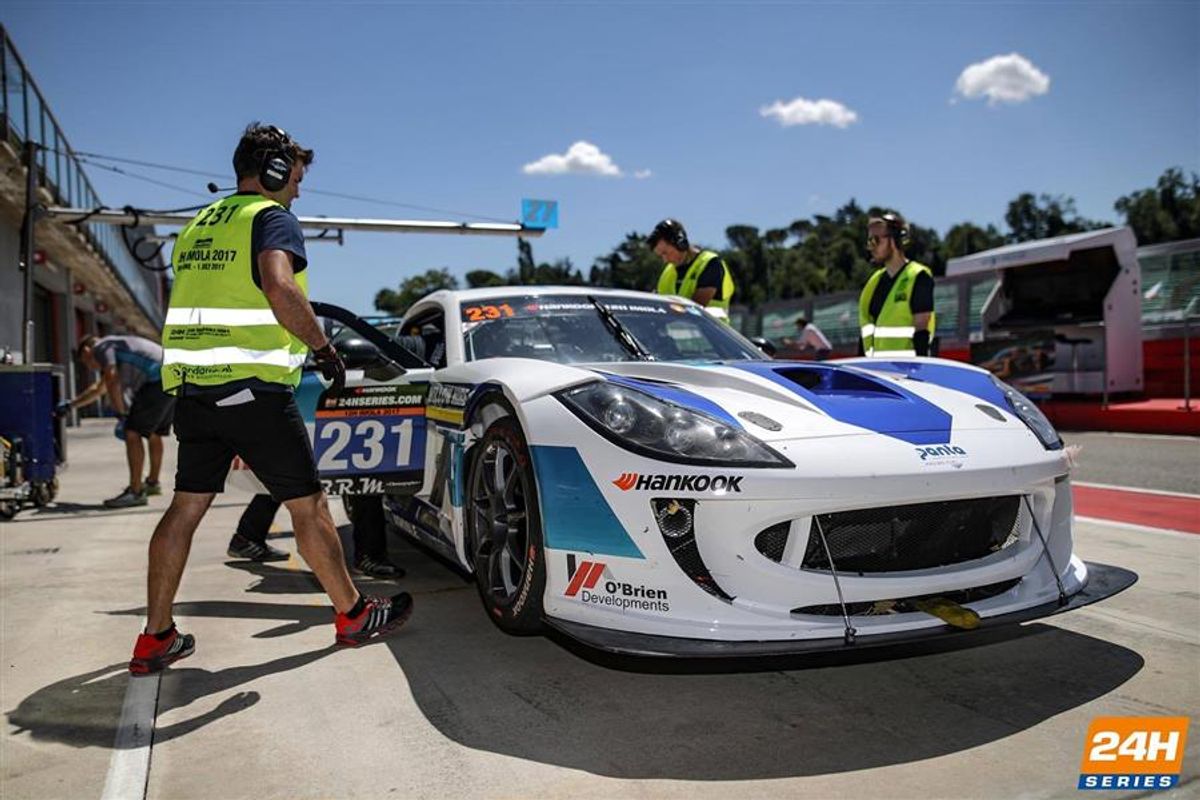 Schjerpen joins Optimum Motorsport as 24-Hour Series title goes to the wire in Portimao