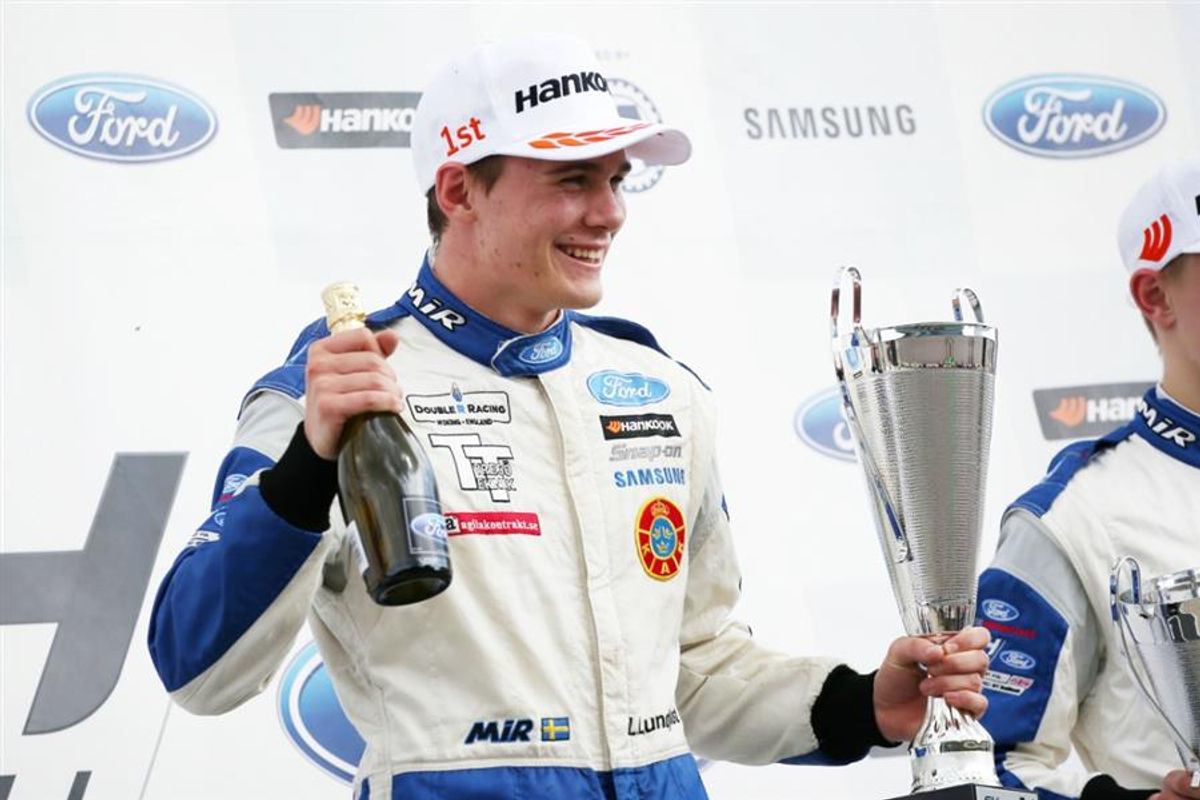Lights-to-flag victory in F4 for Linus Lundqvist at Rockingham