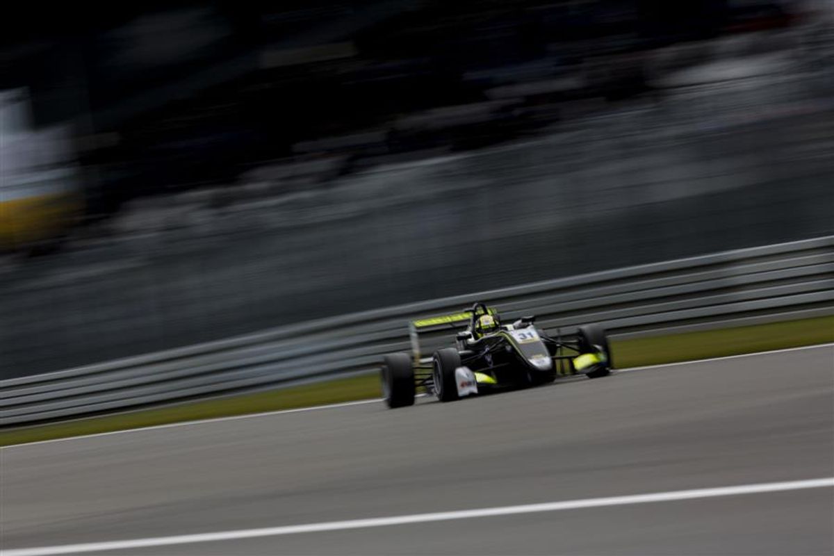 Lando Norris extends FIA Formula 3 lead