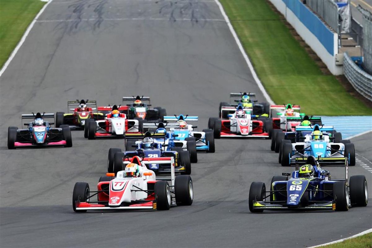 Ben Hingeley withstands Ahmed pressure at Donington to take fourth F3 win of the yea