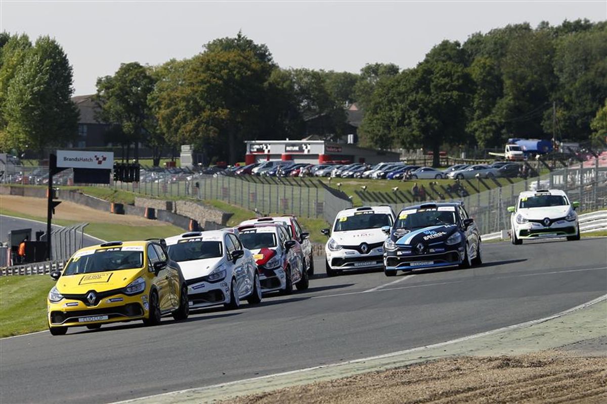 Victories for Marzorati and Hanafin at Brands Clio Cup