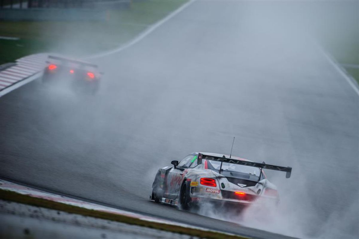 Tan eyes better fortunes in GT Asia finale after weathering the storm in Shanghai