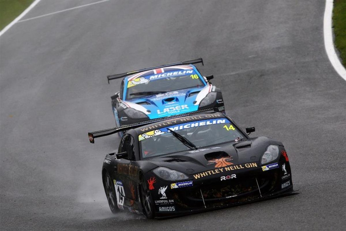 Declan Jones concludes Ginetta GT4 SuperCup year with Brands Hatch podium double