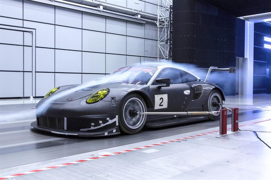Development the Porsche 911 RSR: Successful maiden race season with 2 titles