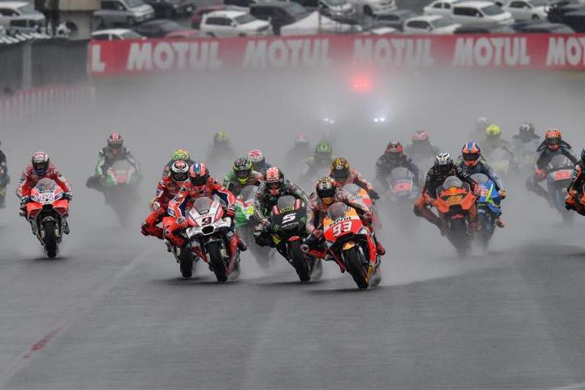 Dovizioso wins Duel of Champions with Marquez at Motegi MotoGP