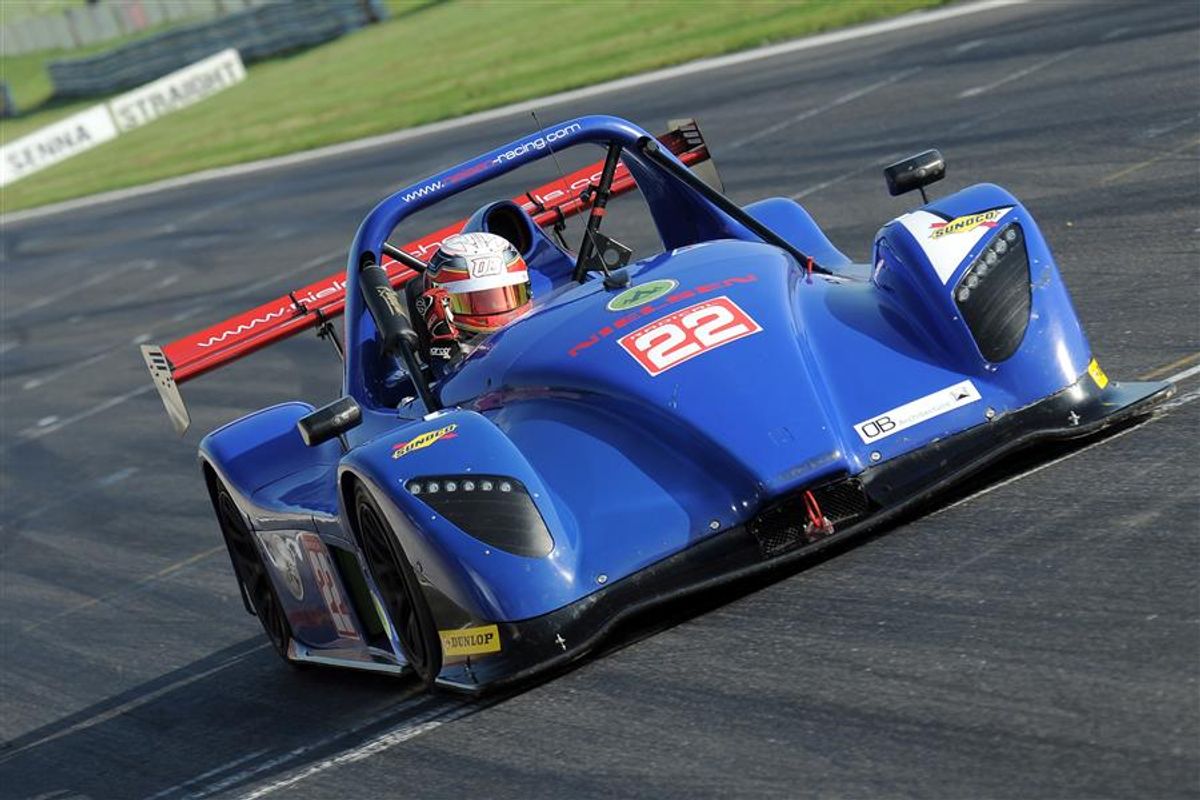 Oliver Barker Seals 2017 Radical Challenge Championship Crown