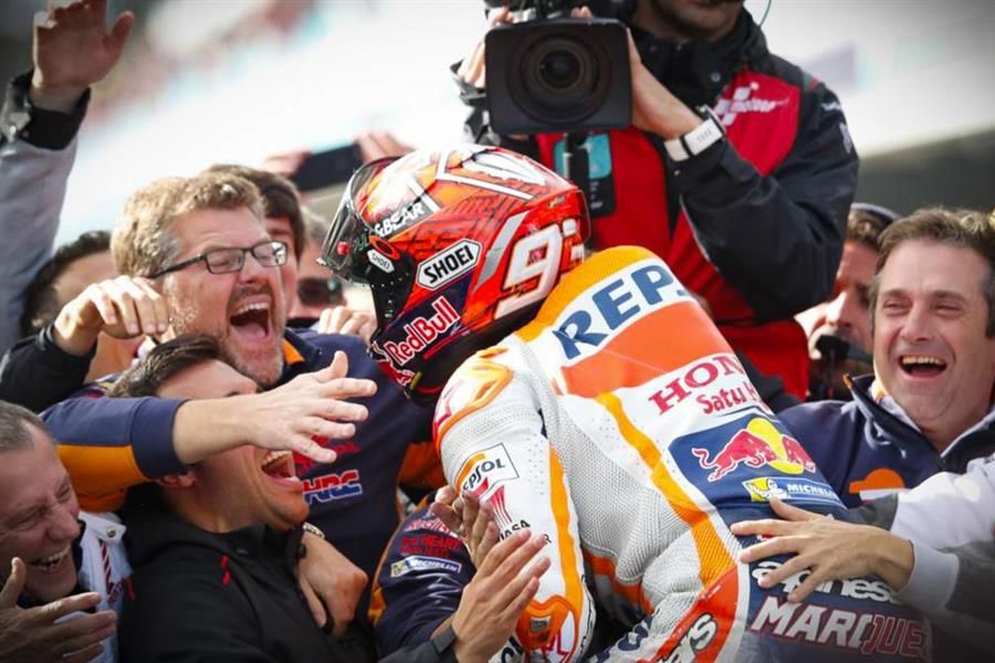 Marquez wins the fight for Phillip Island MotoGP