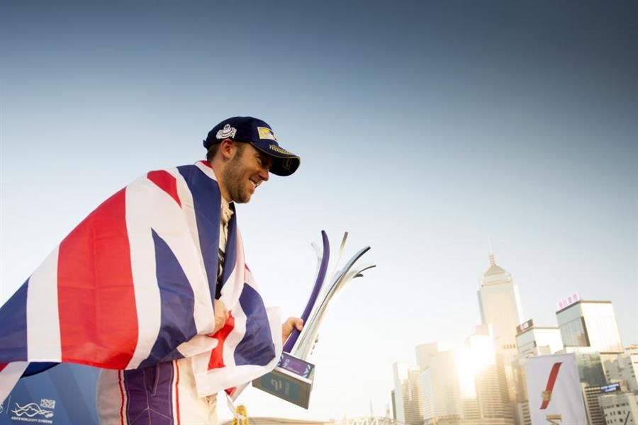  Bird wins Formula E season opener in Hong Kong