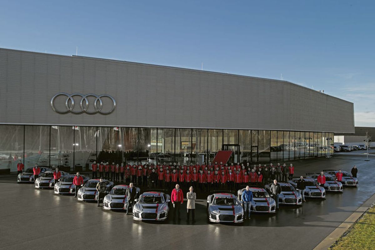 First customers take over new Audi R8 LMS GT4 Audi Sport