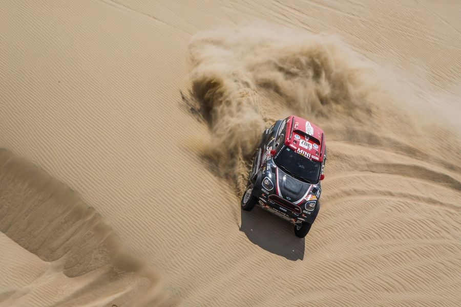 Dakar Rally: Extreme dunes and soft sand prove troublesome for Stage 2 competitors