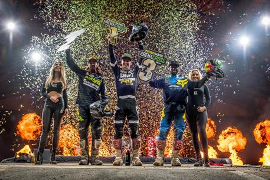 Suzuki wins at Power Maxed Arenacross UK Tour