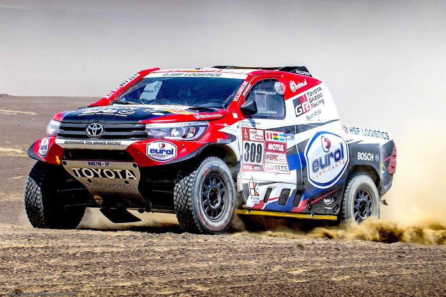 Peugeot, KTM set to extend Dakar domination