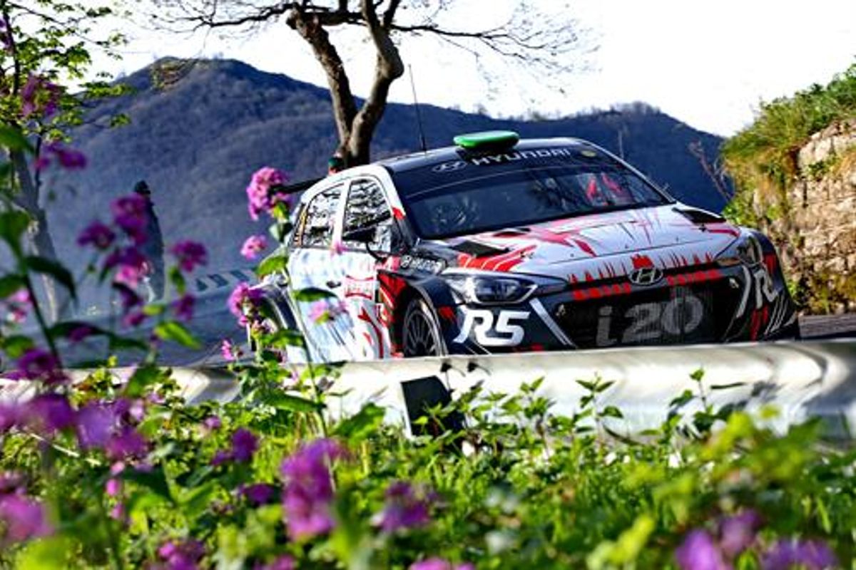 Hyundai R5 prizes for Junior BRC runners