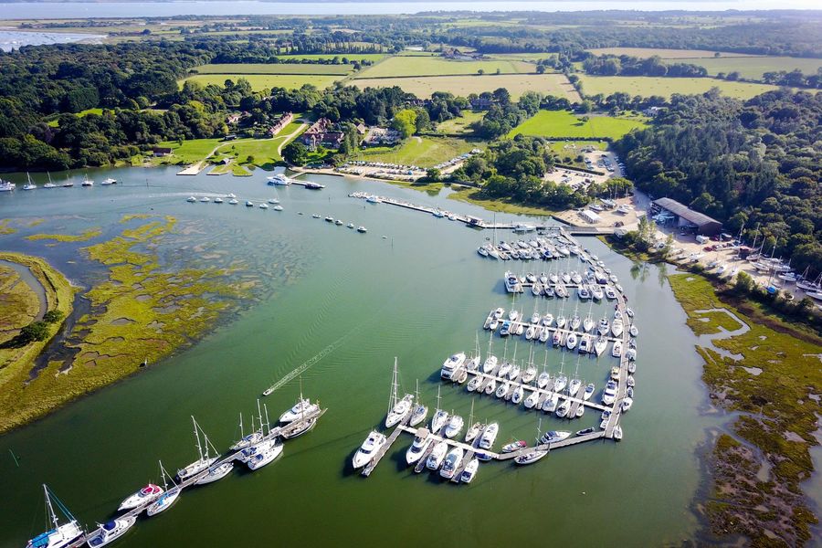 Round the World race winner Mike Golding OBE opens new facilities on Beaulieu river