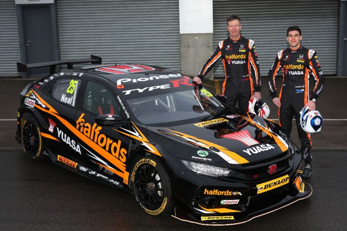 Halfords Yuasa Racing’s new-shape Honda Civic Type R to do battle for BTCC crown