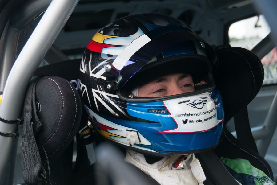 MINI Challenge JCW Race Winner Rob Smith Back For Title Bid In 2018