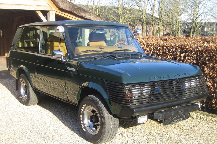 Range Rovers set world records at COYS Techno Classica auction