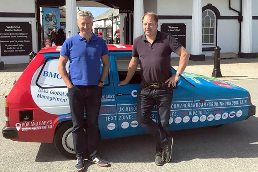 1998 Robin Reliant LX to be sold on behalf of Cancer Research at Buxton Auction