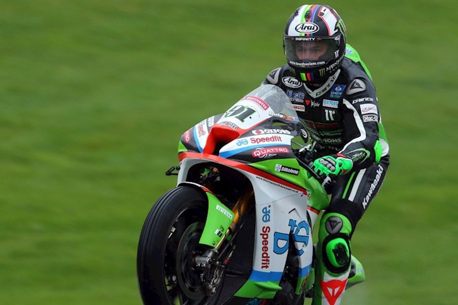  Haslam holds of Irwin, Laverty to win Brands BSB Race 2 
