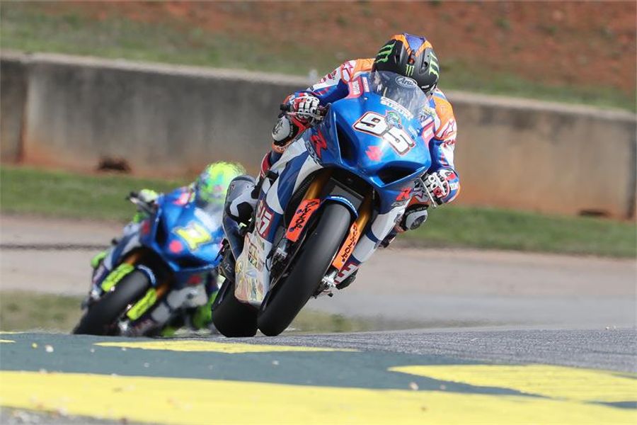 Elias and Yoshimura Suzuki dominate MotoAmerica SBK