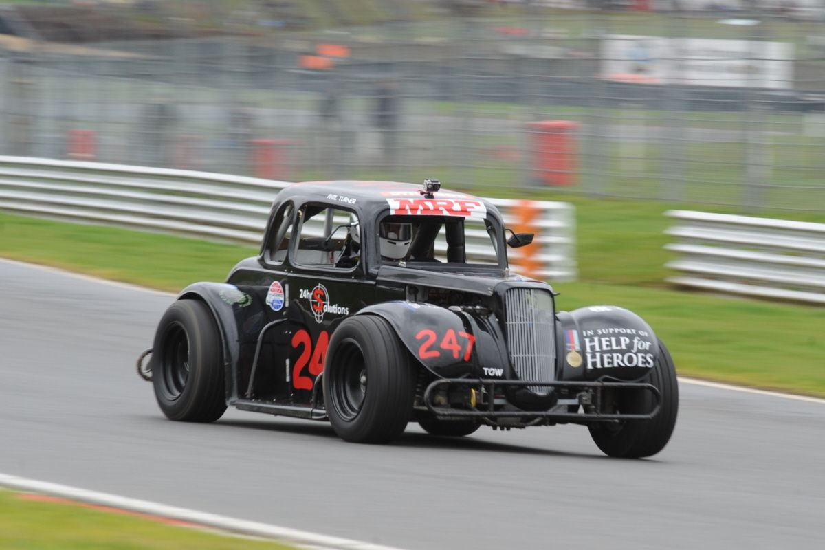 Annual visit to Croft next for all-action Legends Cars