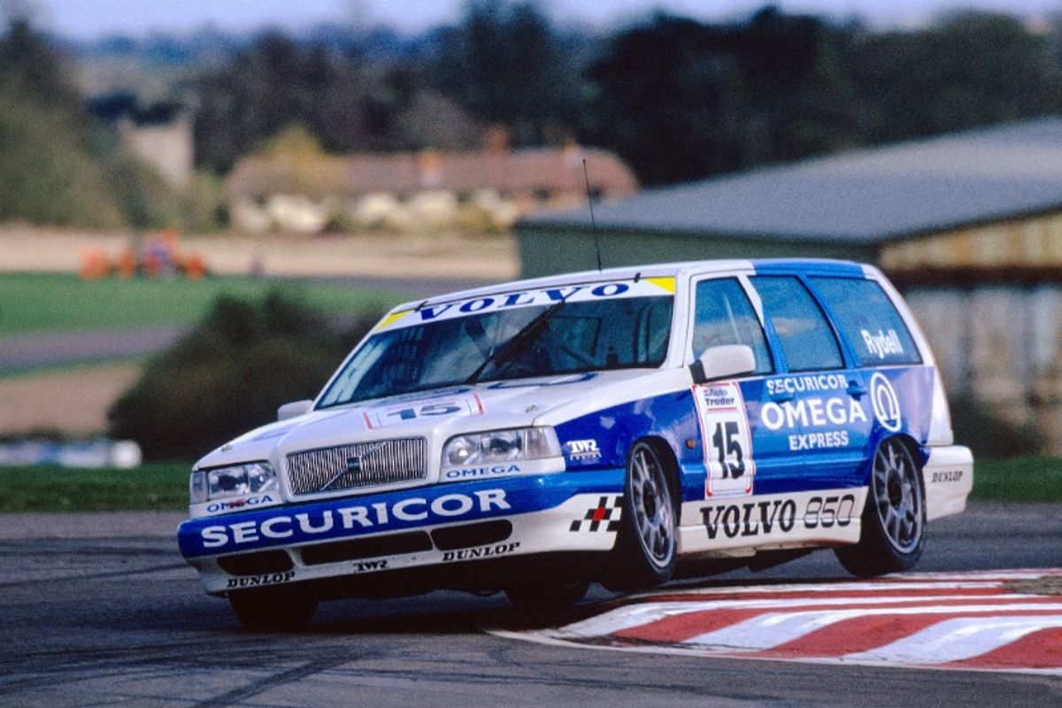 Whacky racer joins BTCC Diamond Jubilee Parade at Silverstone Classic