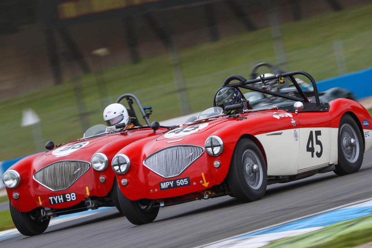 Over 400 historic racing cars rev up for Donington Historic Festival