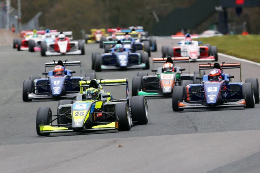 BRDC British F3 youngsters rev up for Rockingham