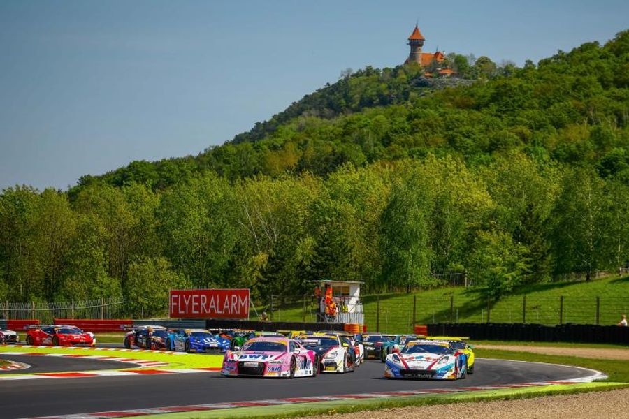 Maiden ADAC GT Masters win for Jeffrey Schmidt and Stefan Mücke