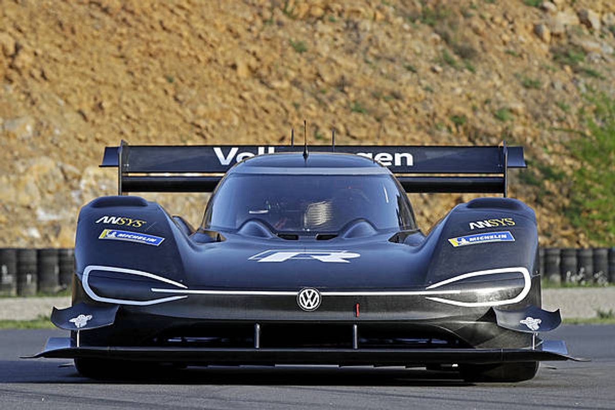 Every gram counts:lightweight design strategy defines I.D. R Pikes Peak concept