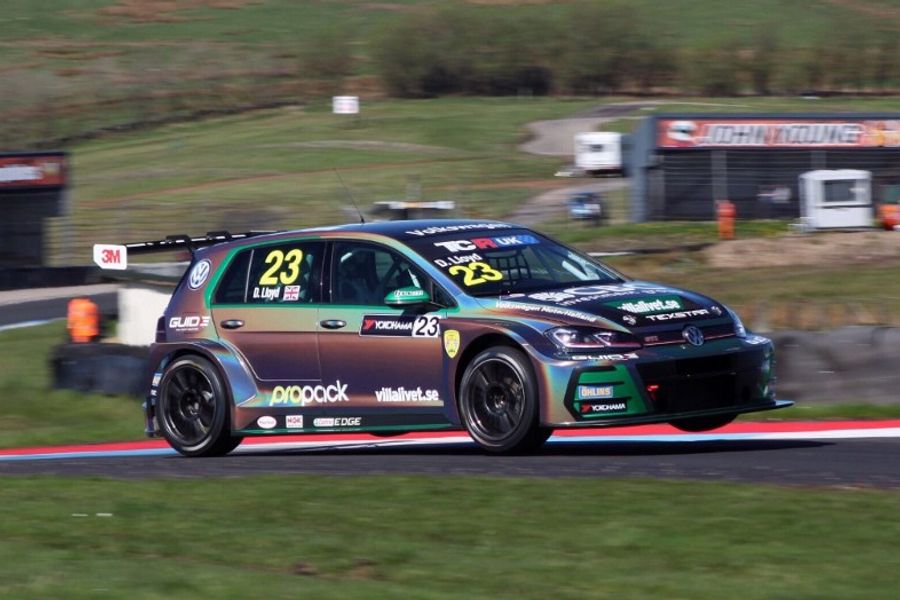 Lloyd secures funds to defend TCR Championship lead at Brands Hatch