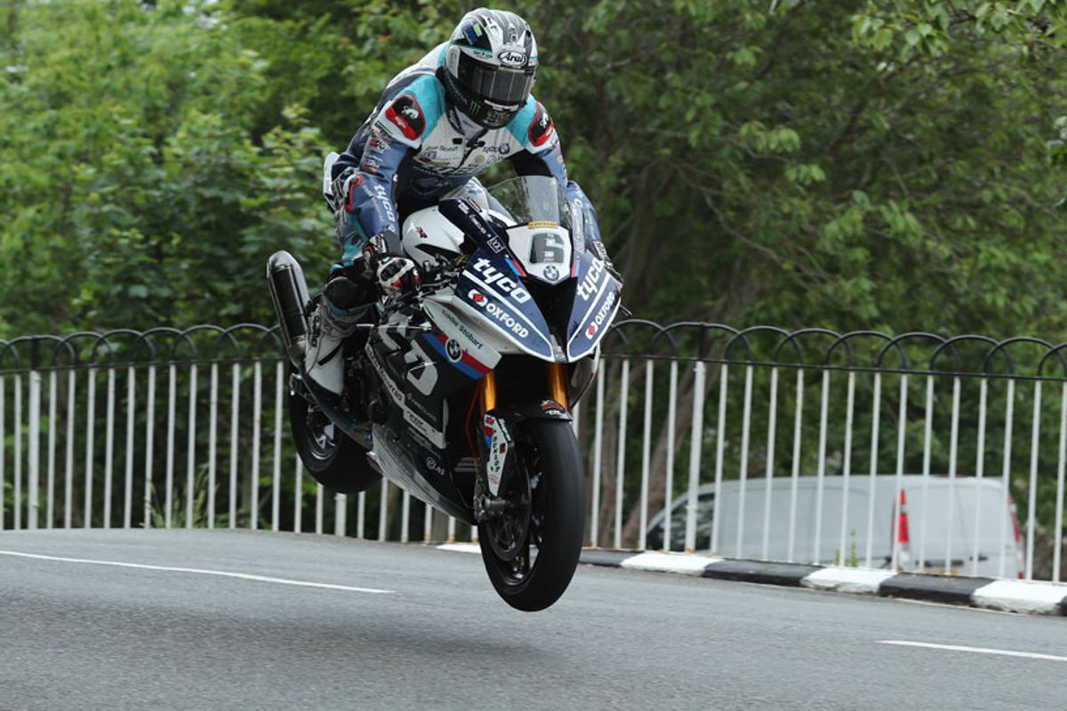Emotional victory for Dunlop and Tyco BMW in IOM TT RST Superbike Race