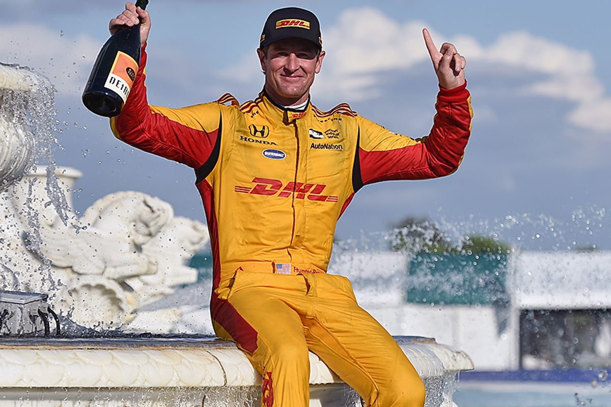 Hunter-Reay wins second IRL race of Detroit Sunday