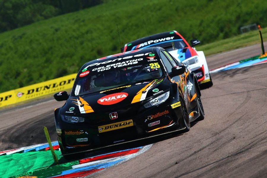 Halfords Yuasa Racing's Neal and Cammish target more silverware at Oulton BTCC